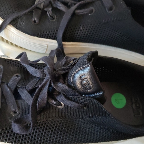UGG Knit Livo sneakers Sz 9 - Picture 5 of 5
